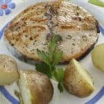 Bonito a la plancha con cachelos