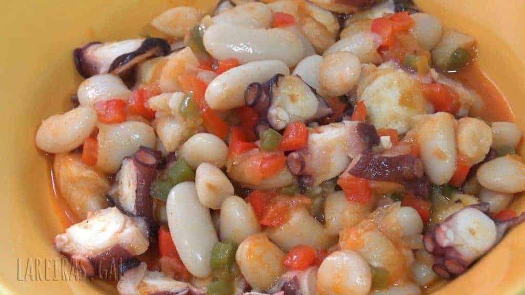 Beans with octopus