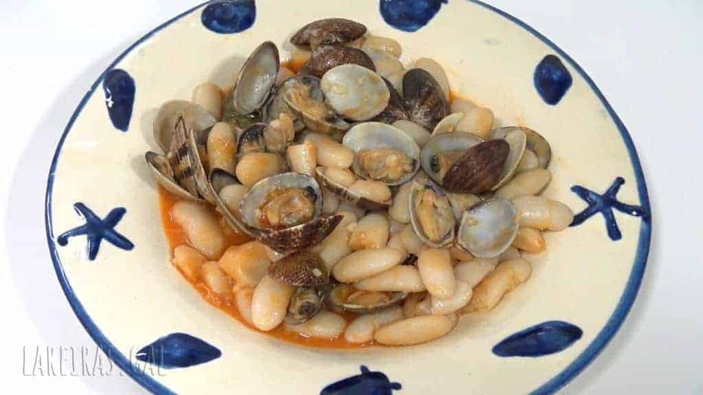 Beans with clams