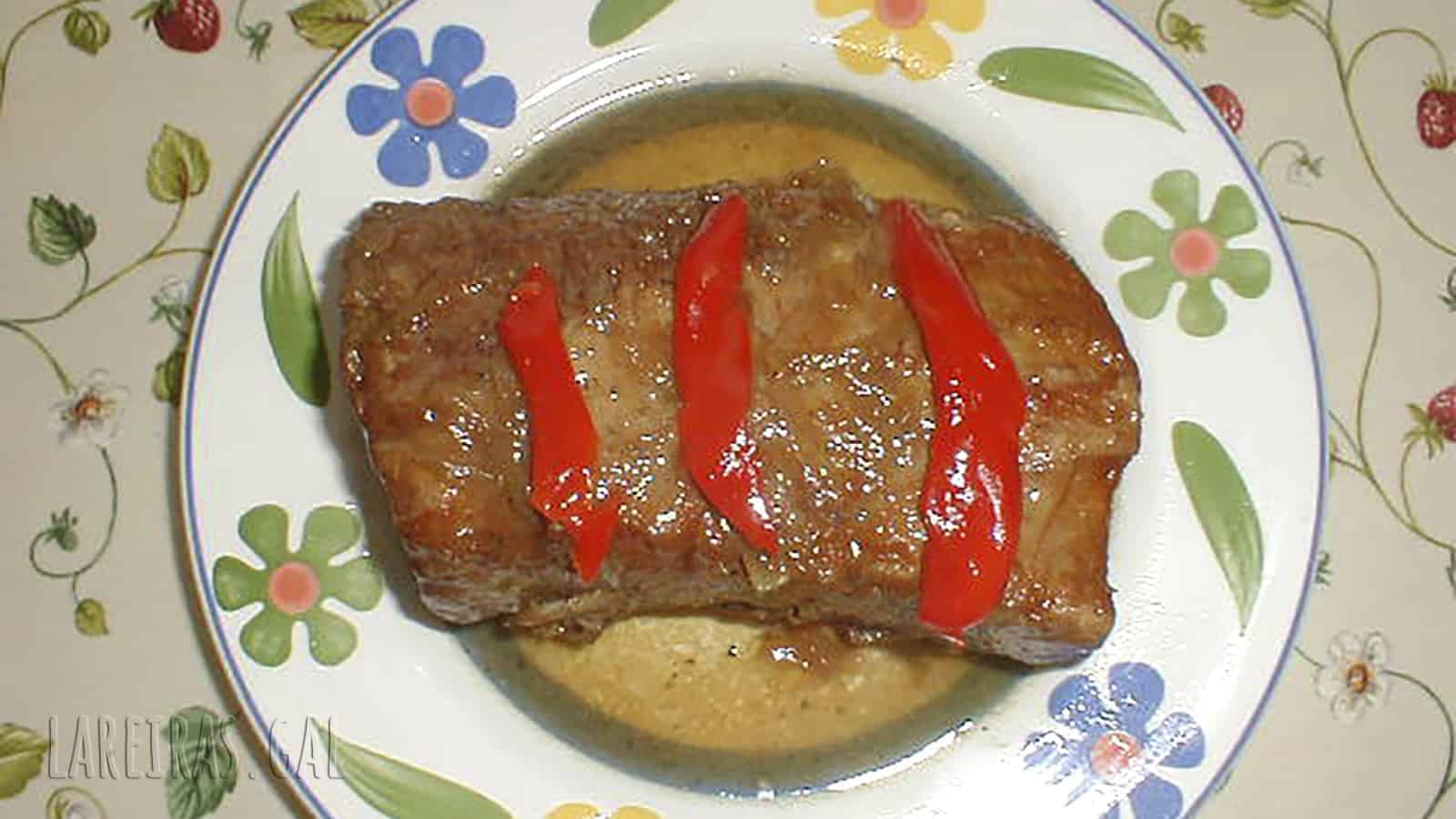 Lomo de cerdo asado en tartera