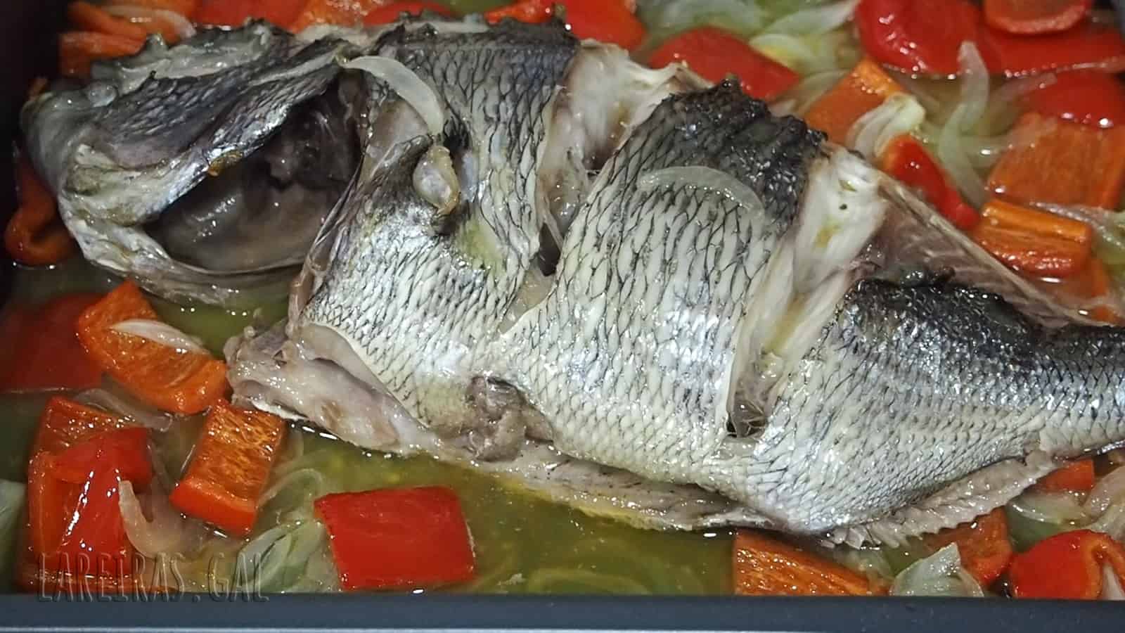 Baked sea bream with red pepper