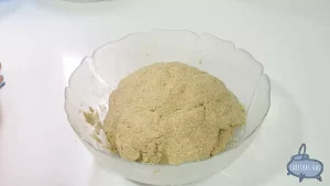 Empanada de berberechos (masa de maíz y centeno)