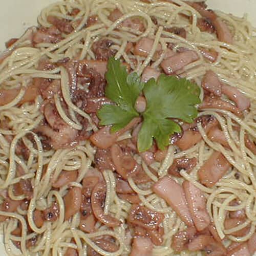 Calamares con pasta