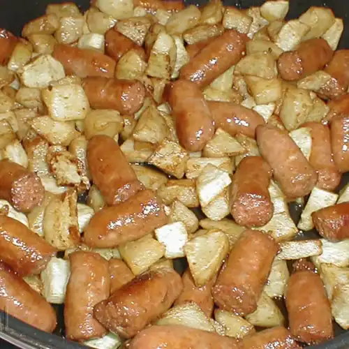 Salchichas con patatas